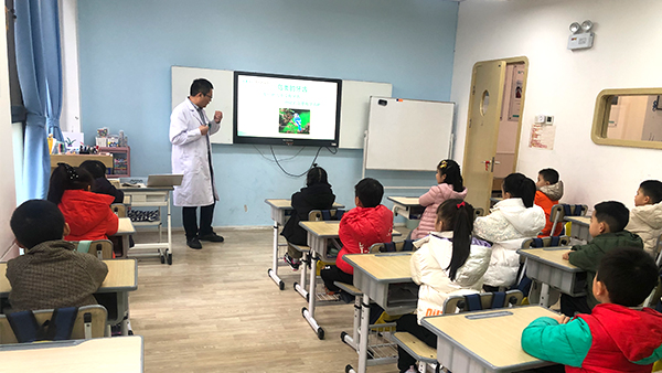 專注兒童口腔疾病宣教中